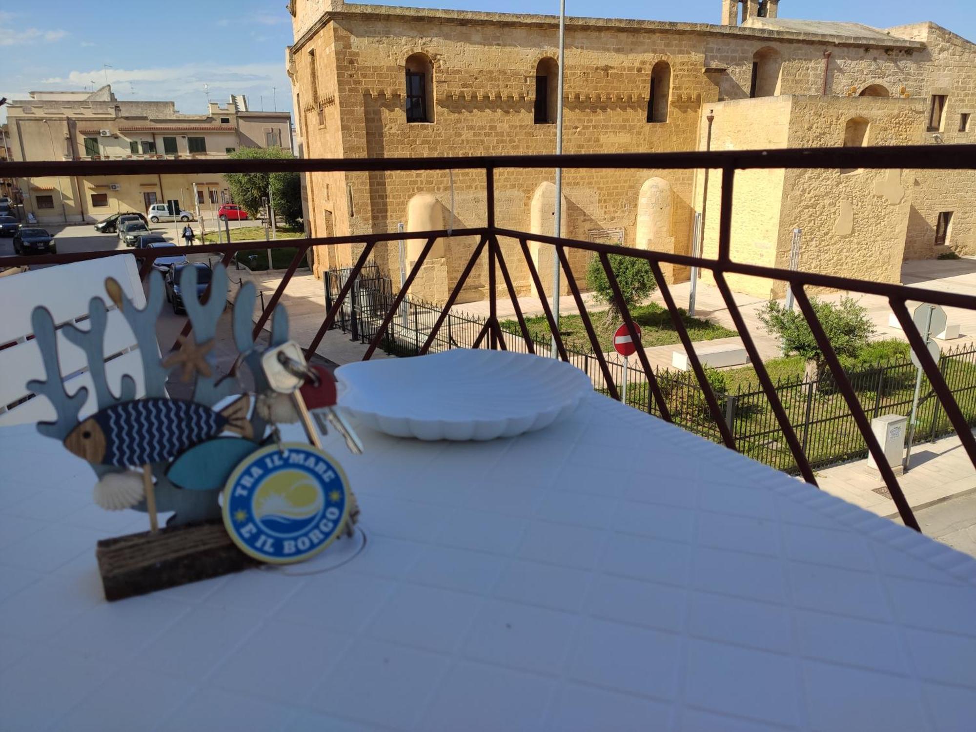 Tra Il Mare E Il Borgo - Pulsano Apartment ภายนอก รูปภาพ